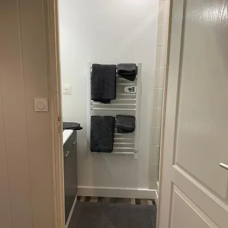 Resid Home 5 - Duplex Cosy Avec Parking Gratuit Saint-Léonard Buitenkant foto